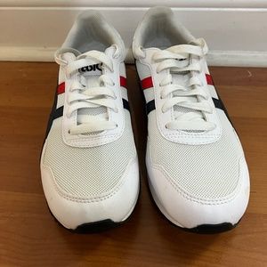 Asics white size US 8